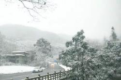 成都市区下雪了？气象局回应，理性看待天气现象