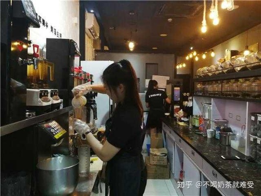 奶茶店的新选择，为四五十岁女性设立的熬煮岗位