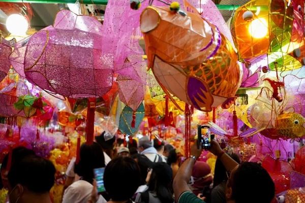 香港与内地中秋节的独特风情