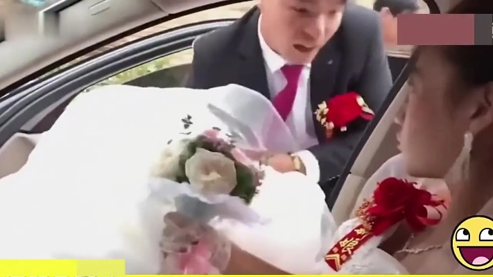 新娘哥哥阻拦婚车，临时加彩礼18万风波