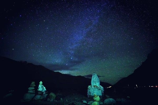 夜间导航，探索男生眼中的深邃夜空